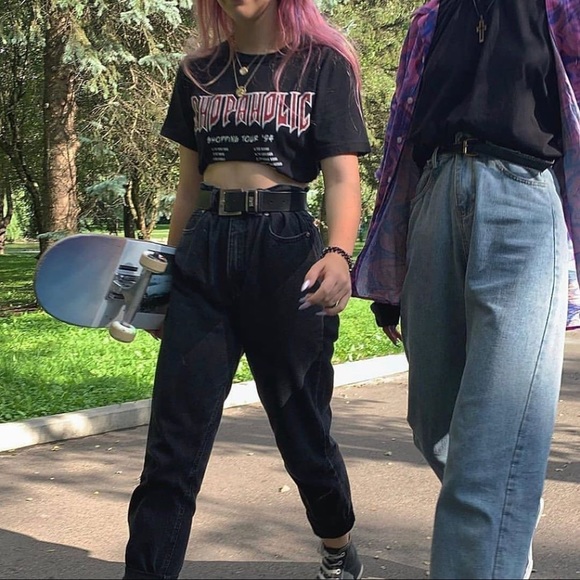 SKATER GIRL MYSTERY BOX - Picture 5 of 10